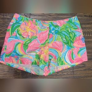 Lily Pulitzer size 12 cotton shorts w/side zip.